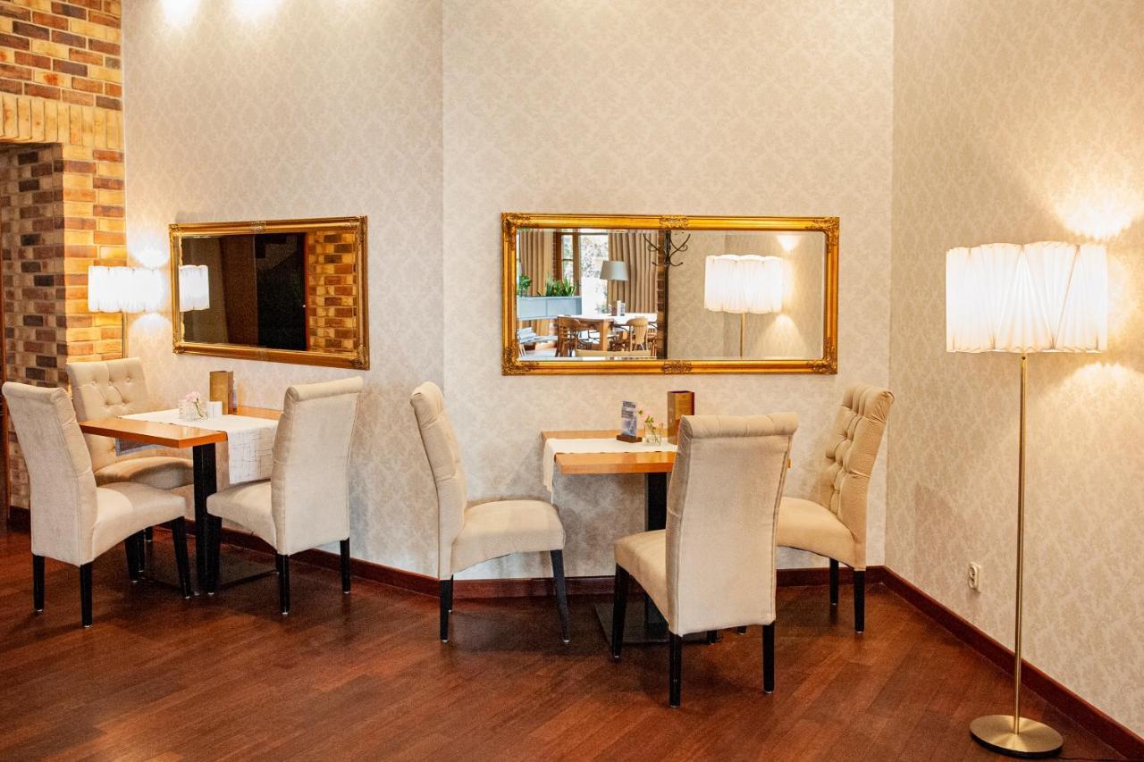 Hotel Spichlerz Lubawa エクステリア 写真