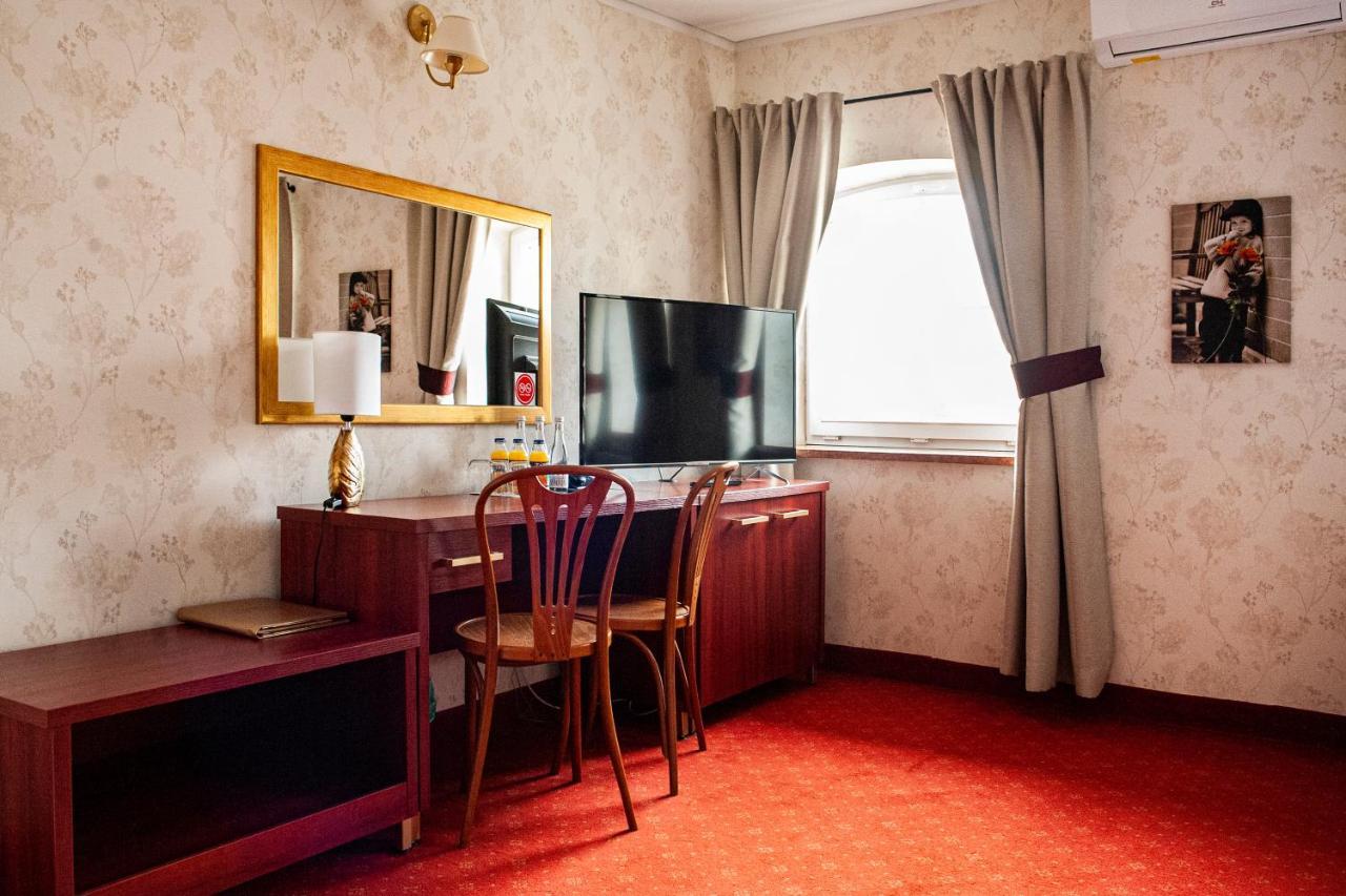 Hotel Spichlerz Lubawa エクステリア 写真