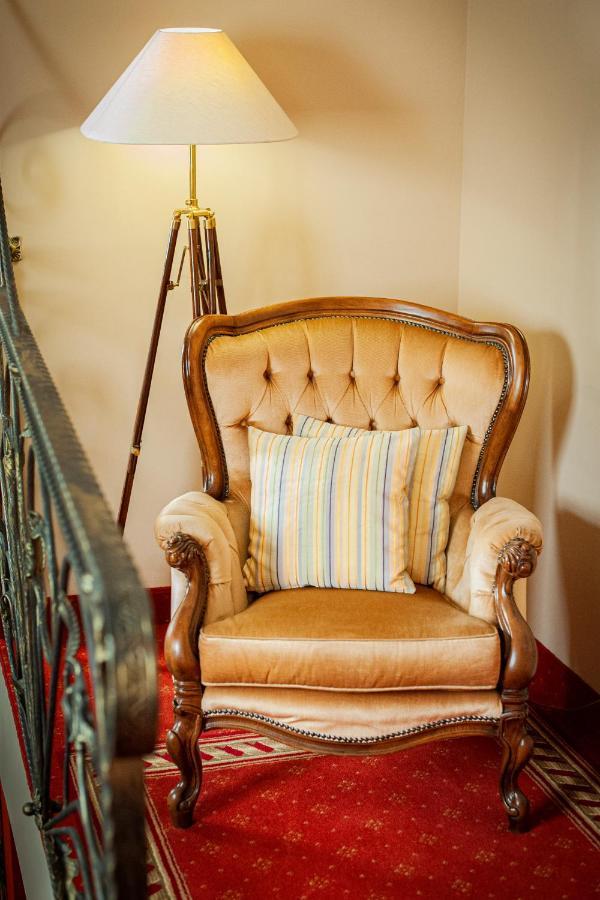 Hotel Spichlerz Lubawa エクステリア 写真