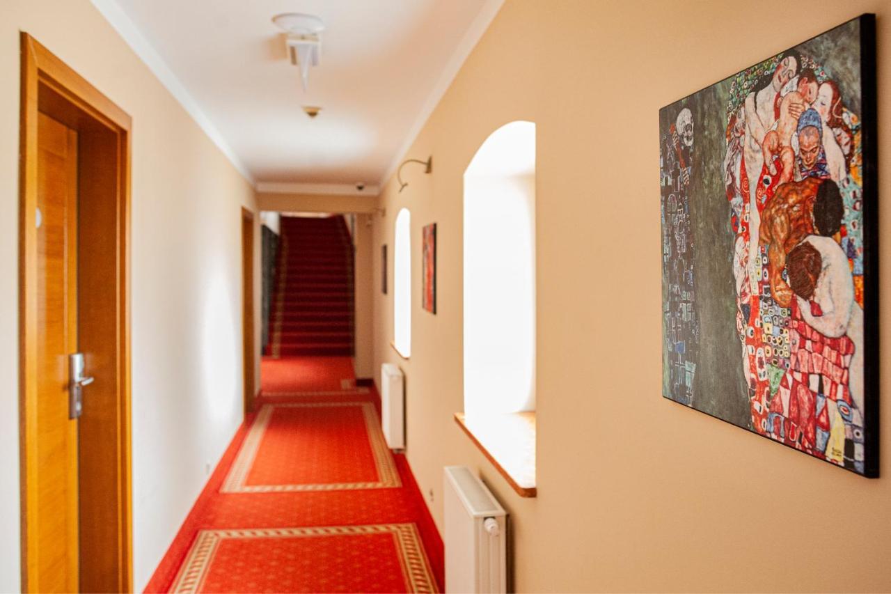 Hotel Spichlerz Lubawa エクステリア 写真