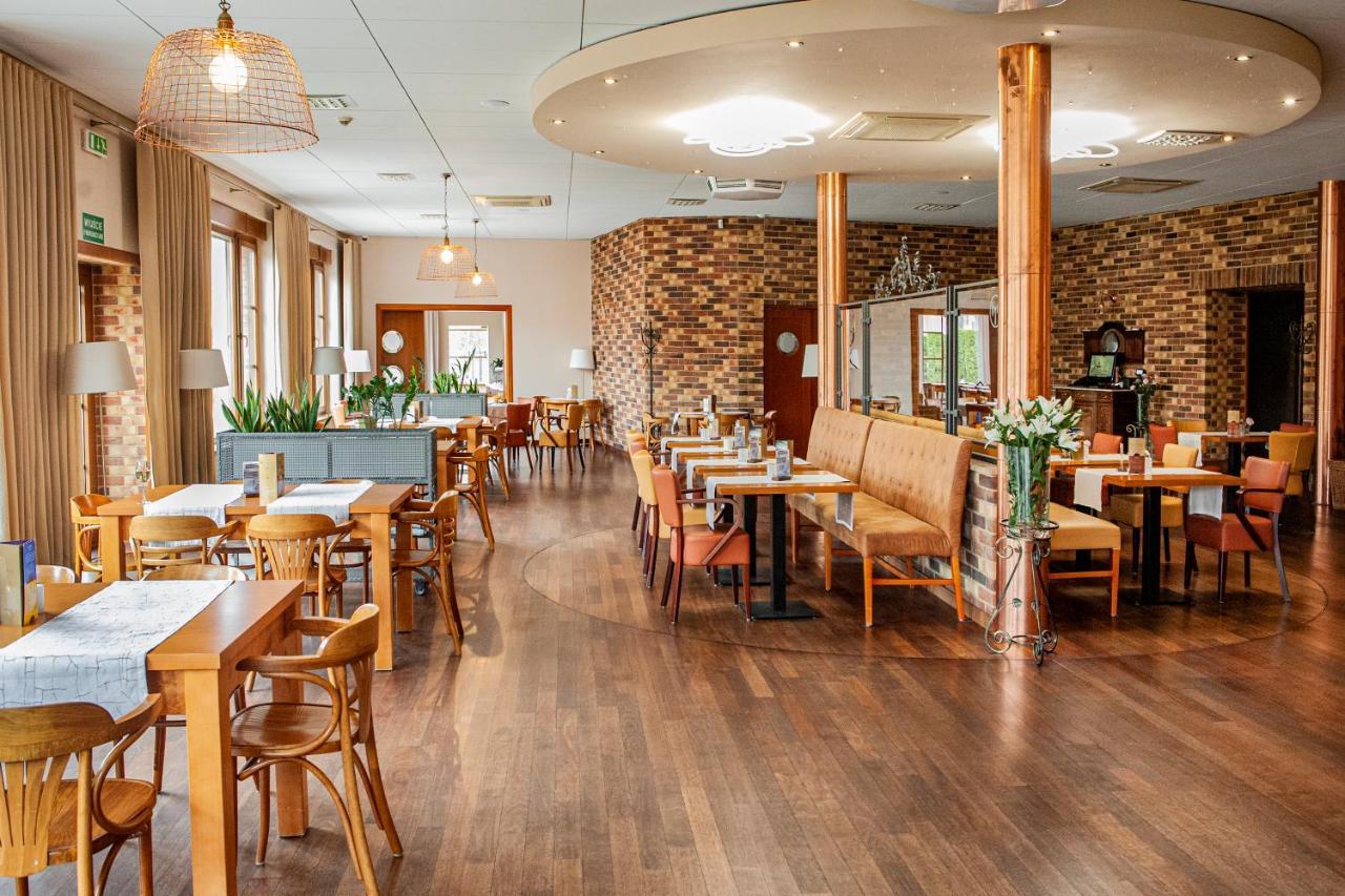 Hotel Spichlerz Lubawa エクステリア 写真